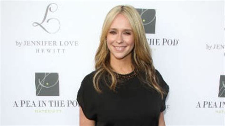 Jennifer Love Hewitt Says She Experienced Hardship “No One Knew About”