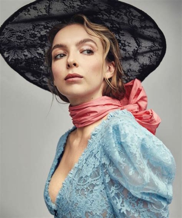 Jodie Comer Biography, Height & Life Story Super Stars Bio