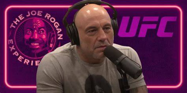 “Joe Has Zero Clue…”: Resurfaced Video of Joe Rogan’s “Awkward Interaction” With
Twitch Star Adin Ross Leaves the Internet Speculating About What Going On in UFC
Commentator’s Head