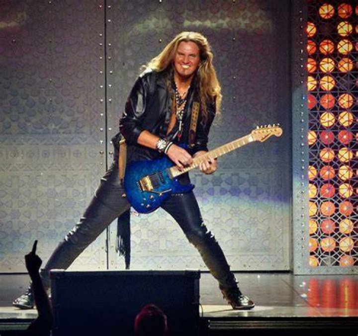 Joel Hoekstra News