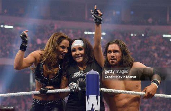 John Morrison Snooki & Trish Stratus Vs Dolph Ziggler & LayCool 