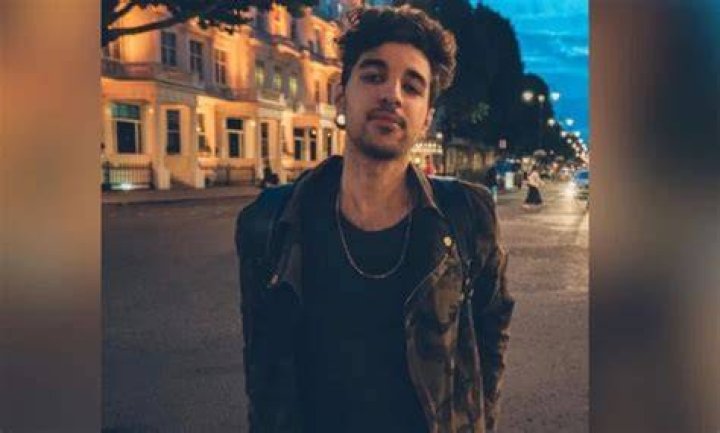 Julian Petroulas Age, Height, Wiki, GF & Bio