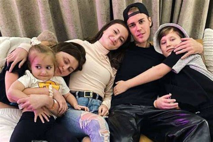 Justin Bieber&rsquo;s Siblings Facts About His Brother And 3 Sisters