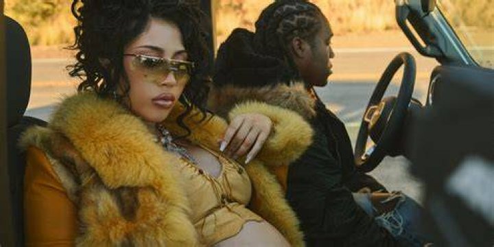 Kali Uchis Reveals She's Pregnant With First Baby In New Music Video!