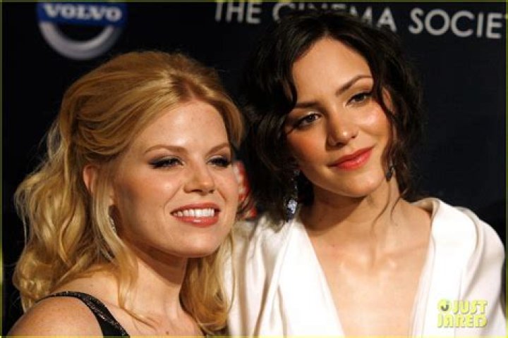 Katharine McPhee and Megan Hitley in Smash