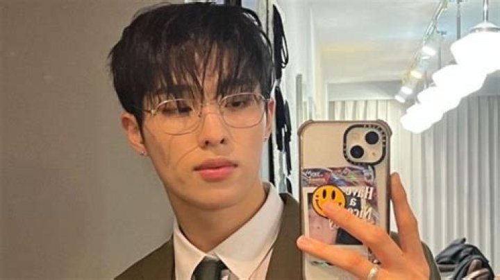 Keeho: Pop Singer, P1Harmony, Group Band, Age, Brother, Instagram, Family Zodiac Sign, Net Worth, Wiki