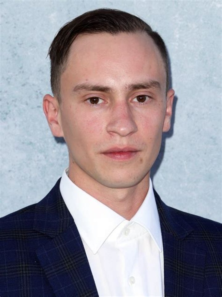 Keir Gilchrist Com&eacute;dia dram&aacute;tica, Norte americano, Atypical