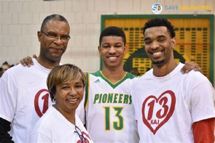 Keita Bates-Diop Height, Net Worth, Wife, Age, Family, Parents