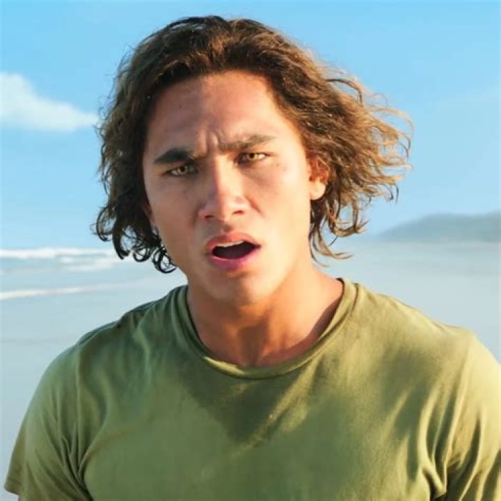 Kekoa Kekumano: TV Actor, Movies & TV Shows, Age, Height, Parents, High School, Net Worth, Wiki