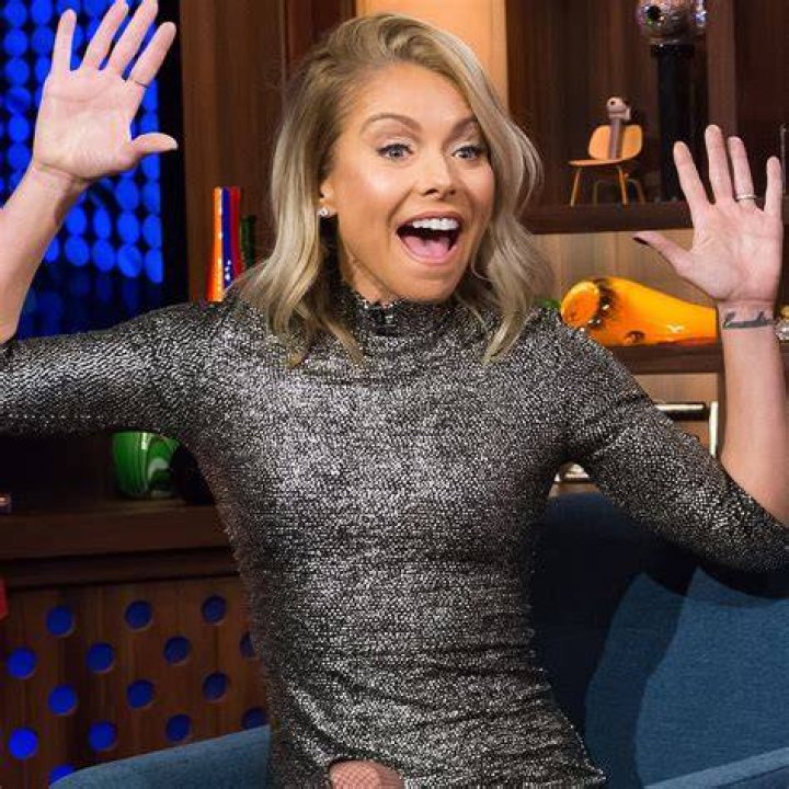 Kelly Ripa Claps Back at 