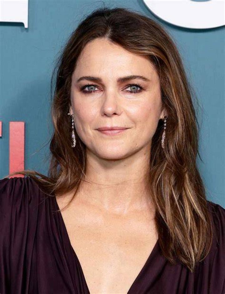 Keri Russell looking ahead in The Diplomat 