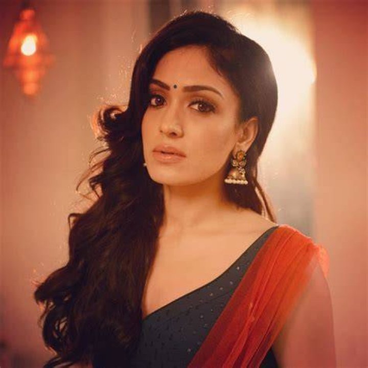 Khushali Kumar Images