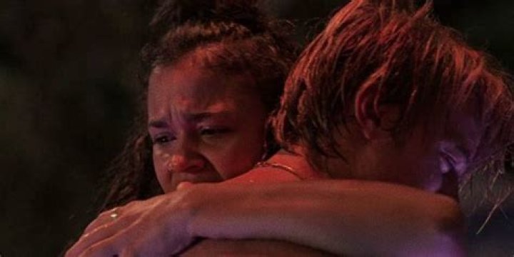 Kiera hugs JJ in Outer Banks.