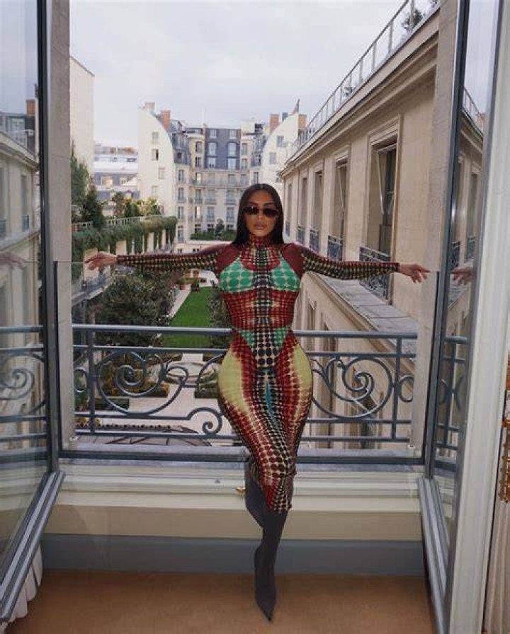 (Kim Kardashian in vintage Jean Louis)