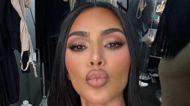 Kim Kardashian leaves fans drooling as she shows off her curves in sexy