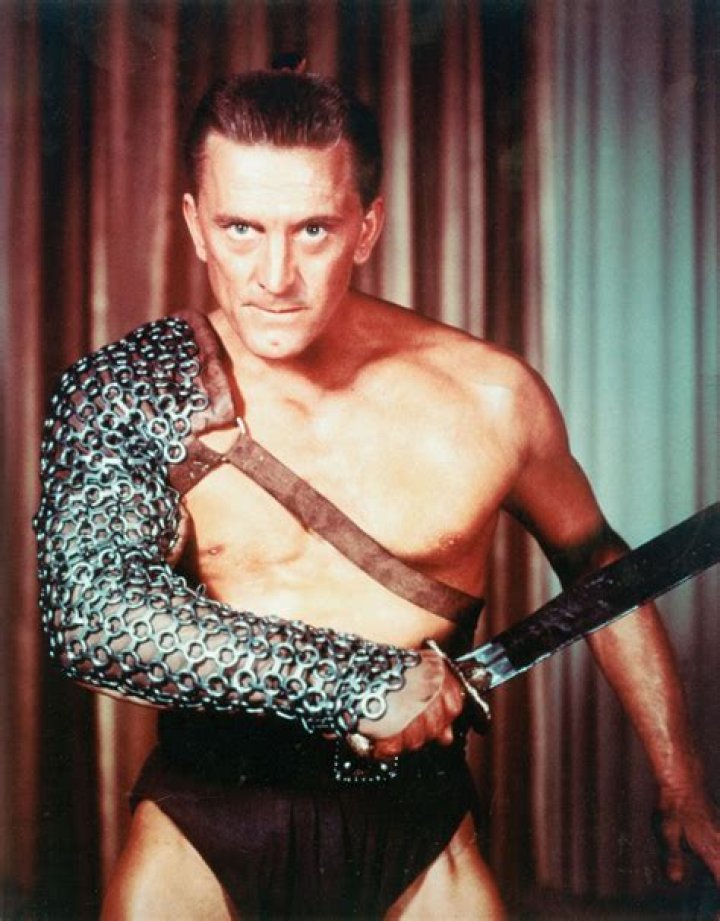Kirk Douglas as Spartacus, leaving the rebellion army