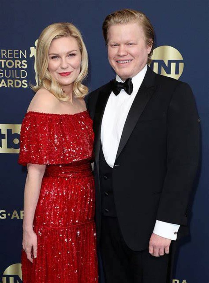 Kirsten Dunst Marries Jesse Plemons 