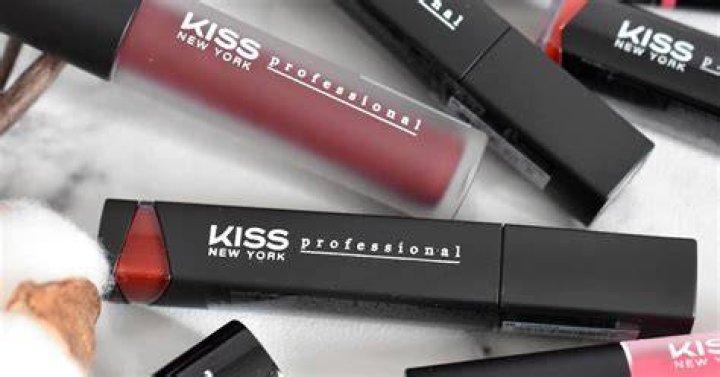 Kiss New York Professional (3) The Pink Millennial