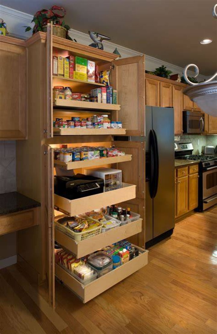 Kitchen Cabinet Storage Solutions: DIY Pull Out Shelves