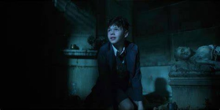Klaus locked in mausoleum as a child in Umbrella Academy