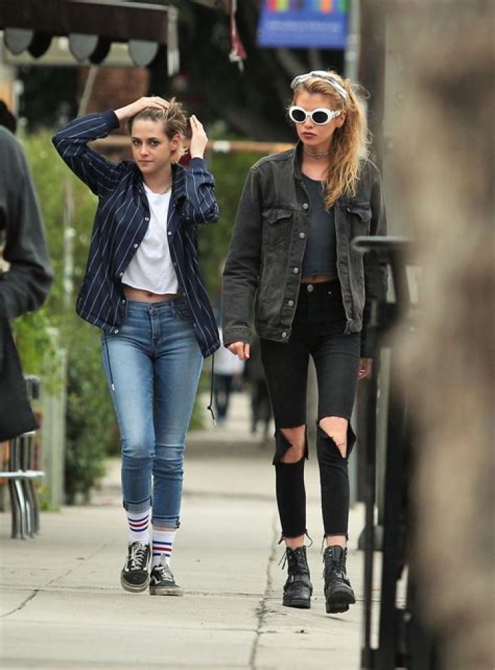 Kristen Stewart and Stella Maxwell Are Living Together