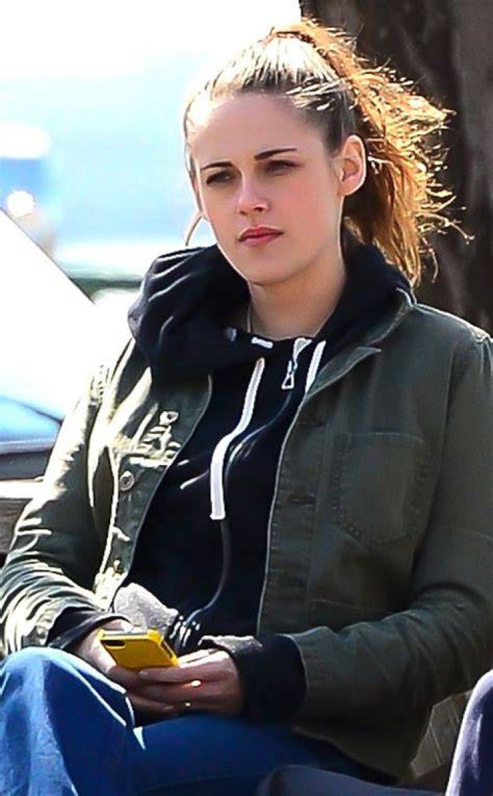 Kristen Stewart Enjoys Dinner With Dad in NYC—All the Details!