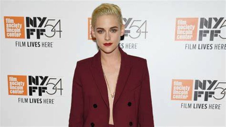 Kristen Stewart Talks Nudity, Filming Sex Scenes: 'People Are a Little Too F**king Weird About It'
