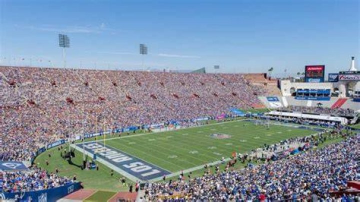 LA Coliseum To Bid On WrestleMania 36