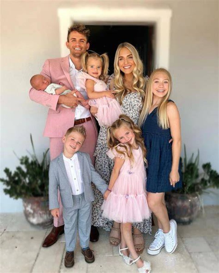 LaBrant Family Daughter Everleigh Drops Song About Taylor Swift