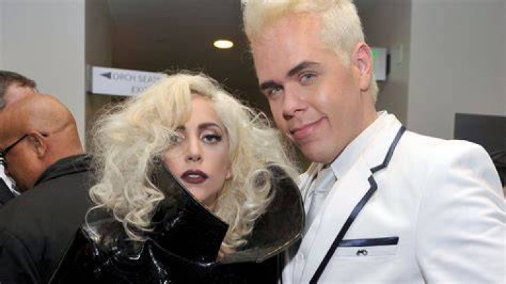 Lady Gaga slams 'sick' Perez Hilton in Twitter row