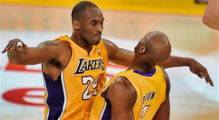 Lamar Odom Drops Kobe Bryant Truth Bomb on Struggling Leader LeBron James:
“They’re Still My Pick to Win the Championship. I Don’t Know if That’s Laker
Pride, or Me Just Being a Laker at Heart”