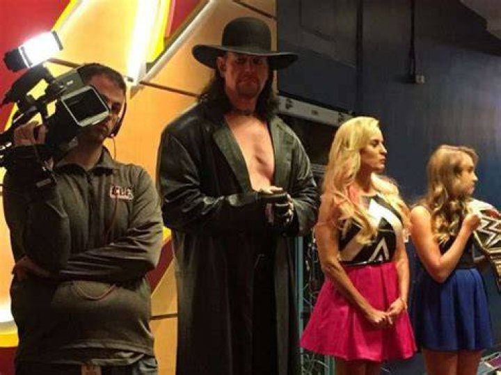 LeBron James Refused to Meet The Undertaker in 2016 Despite the “Deadman”
Standing at the Door