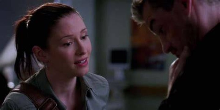 Lexie tells Mark that she is still in love with him.