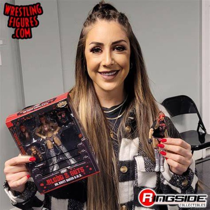 Lights Out Match: Dr. Britt Baker DMD vs. Thunder Rosa (AEW Dynamite - St. Patrick Day&rsquo;s Slam, 3/11/2021)