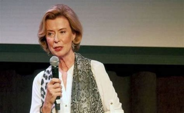Linda Lee Cadwell Net worth, Age: Kids, Wife, Weight, Bio-Wiki