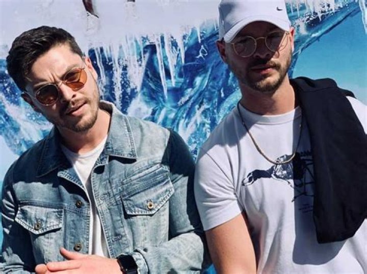 Locnville: brothers, members ages, origin, wedding, songs, albums, record labels, awards, Instagram