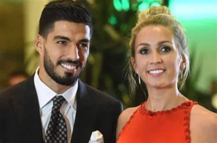 Luis Suarez Biography, Wife, Career, Parents, Age, Height