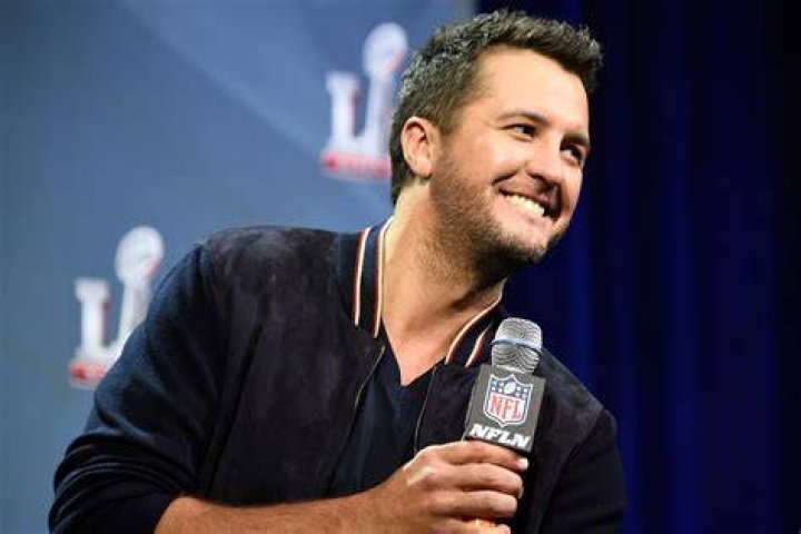 Luke Bryan Talks Super Bowl Performance, Politics of Picking a Team