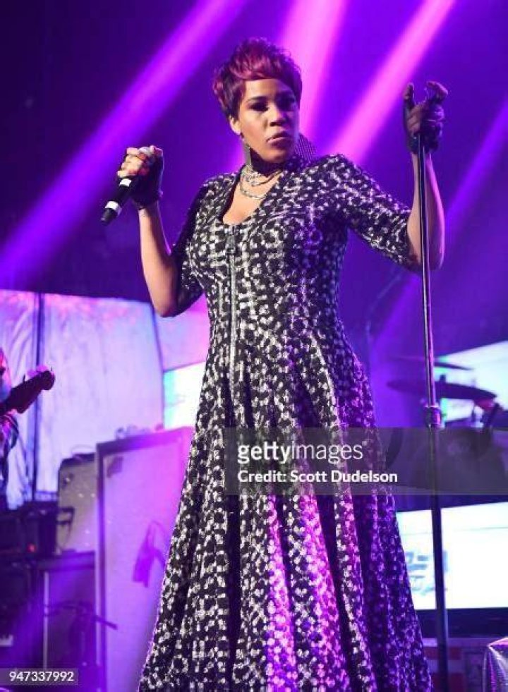 Macy Gray performs onstage with Galactic at Waterfront Blues Festival at Tom McCall Waterfront Park on July 3, 2015 in Portland, Oregon, USA.