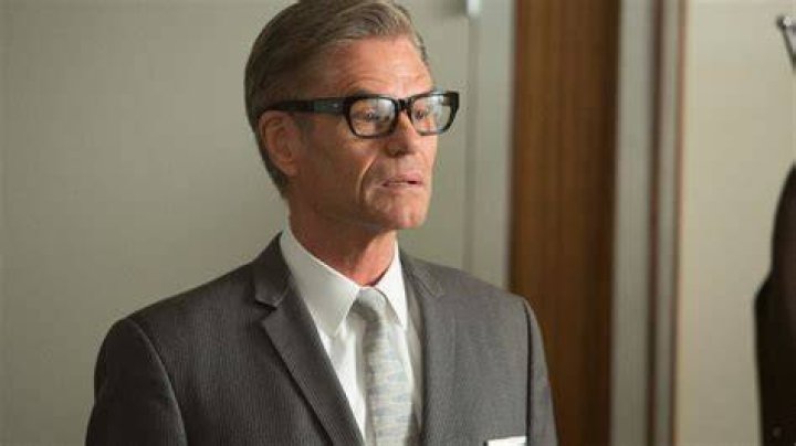 ‘Mad Men’s’ Harry Hamlin on Bartering With ‘L.A. Law’ Fans, Cutler’s Surprise Inspiration