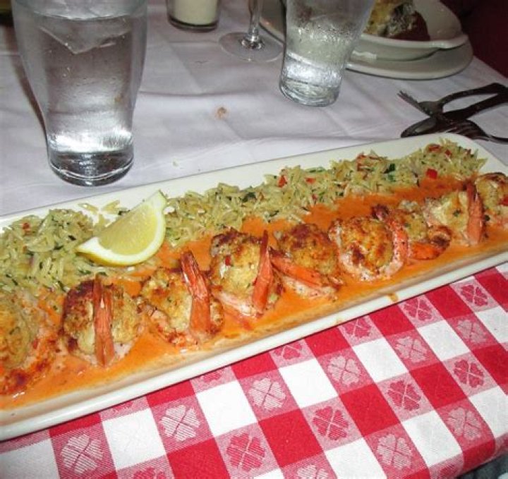 Maggiano&rsquo;s Little Italy Featuring Crab Cakes in LimitedTime Fall Menu