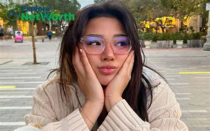 Mai Pham: YouTuber, Age, Height, Parents, Sister, Net Worth 