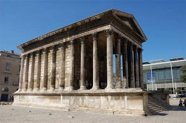 Maison Carree