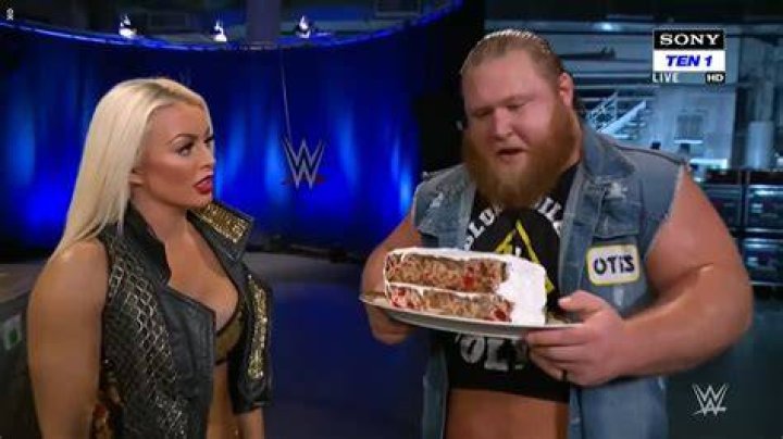 Mandy Rose And Otis Royal Rumble 2020 Cropped