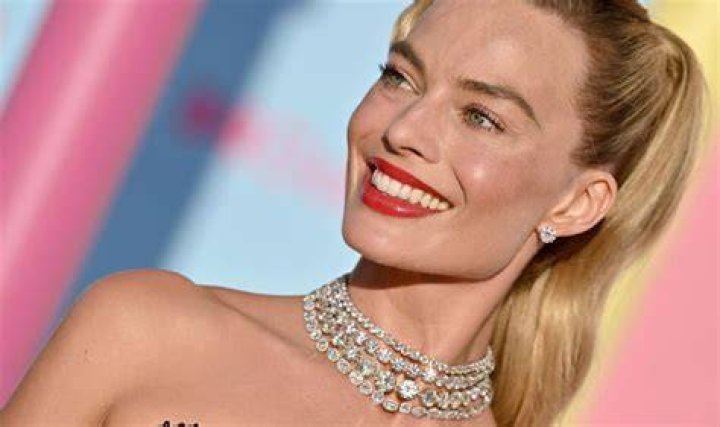 Margot Robbie Net Worth Salary How Much Money Actress vrogue.co