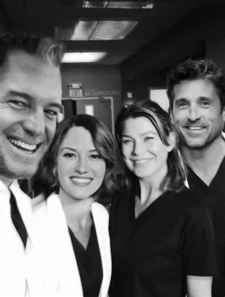 Mark and Lexie on Meredith's 'beach'.
