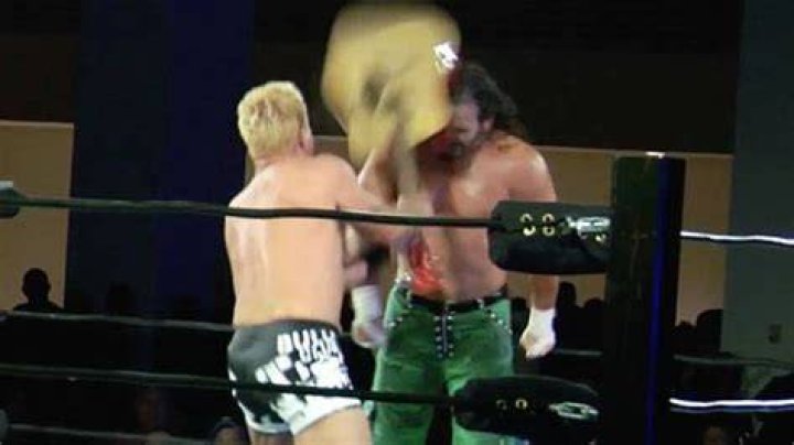Matt Hardy -- BRUTAL Guitar Shot Left Him Needing Stitches