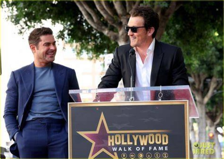 Matthew Perry Zac Efron Hollywood Hall of Fame 