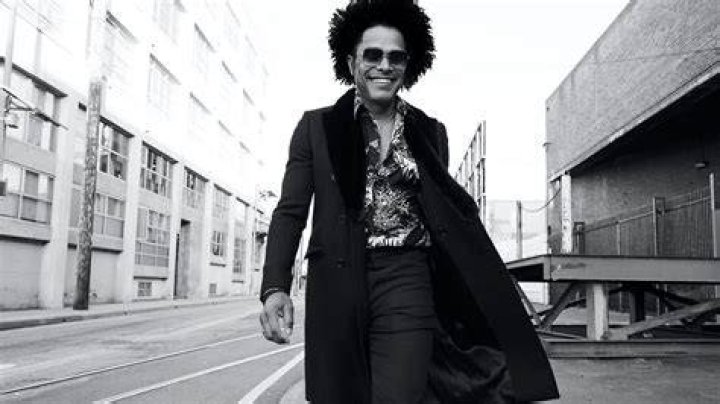 Maxwell Interview Owning His Masters, 'BLACKsummers'night' Trilogy