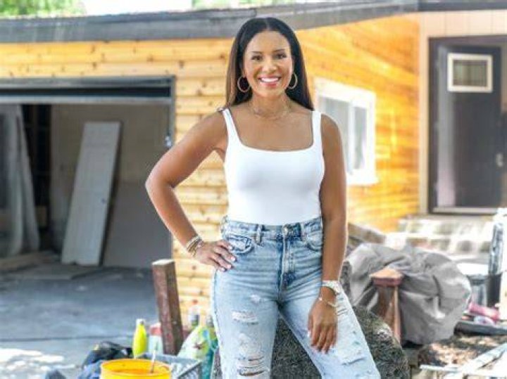 Meet HGTV's Page Turner! Bio, Net Worth, Weight Loss, Age, Fix My Flip